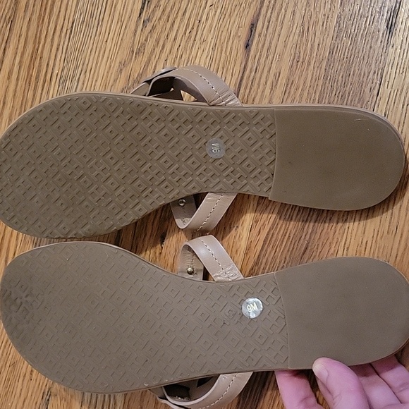 Torry Burch Miller Sandals. - Picture 14 of 17